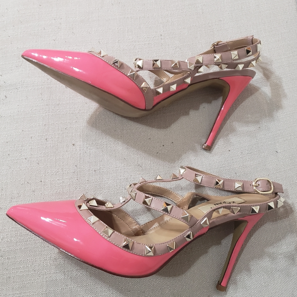 Kaitlyn Pan Rockstud Pink Leather Pointed-Toe Heels - Picture 7 of 13